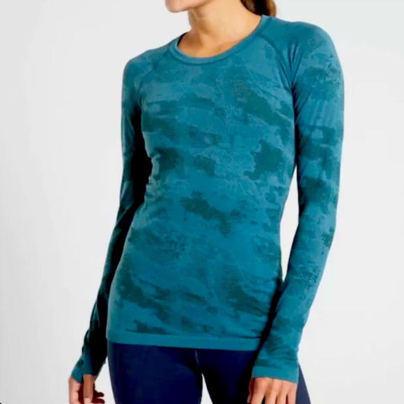 Athleta Tops - New Athleta momentum camo long sleeve Xl
